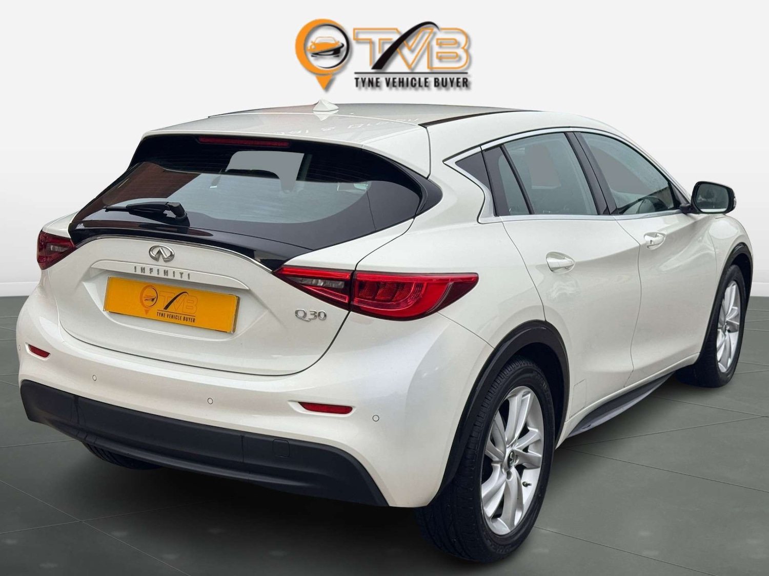 Used Infiniti Q30 2017 for sale - 76350457: Photo 4