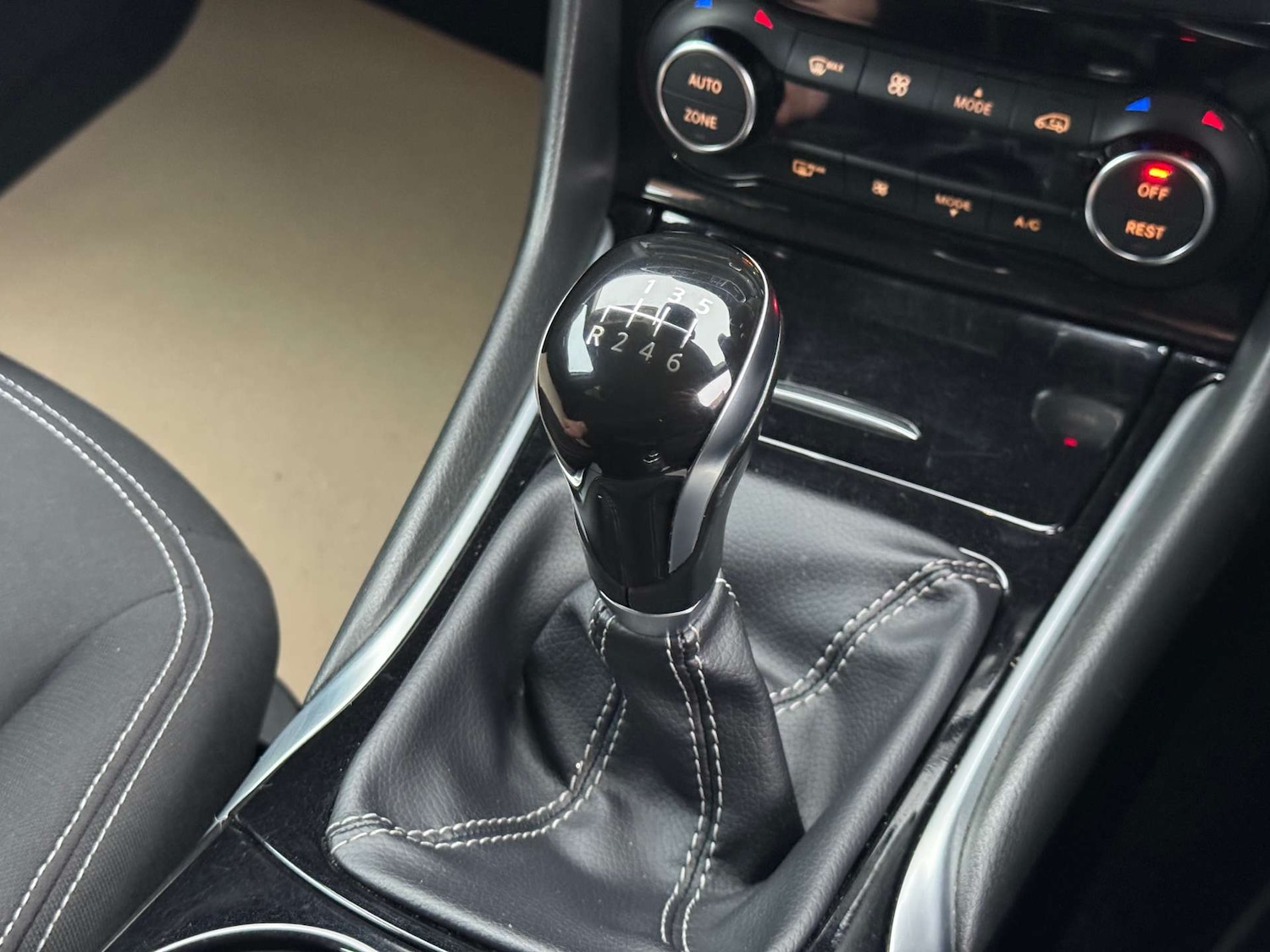 Used Infiniti Q30 2017 for sale - 76350457: Photo 40