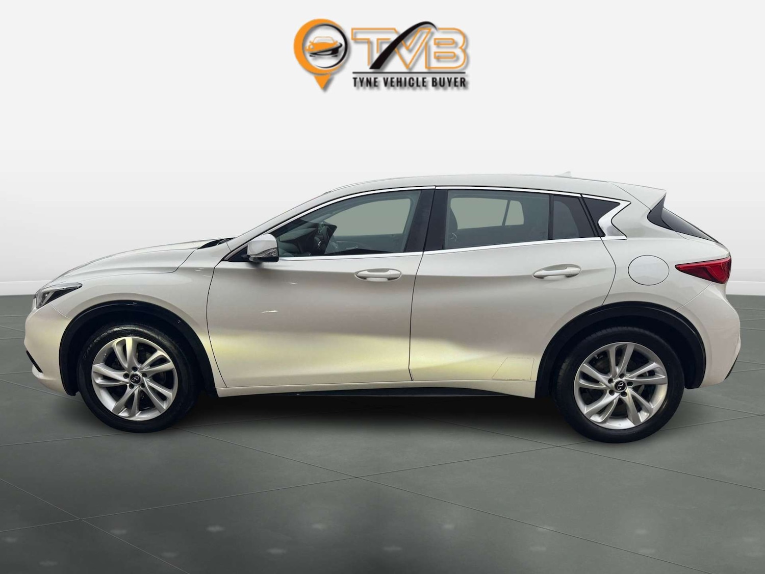 Used Infiniti Q30 2017 for sale - 76350457: Photo 8