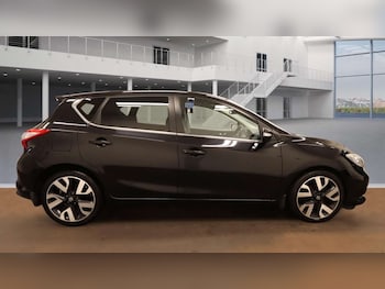 Used Nissan Pulsar 2016 for sale - 76237440: Photo