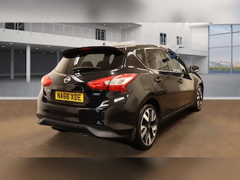 Used Nissan Pulsar 2016 for sale - 76237440: Photo