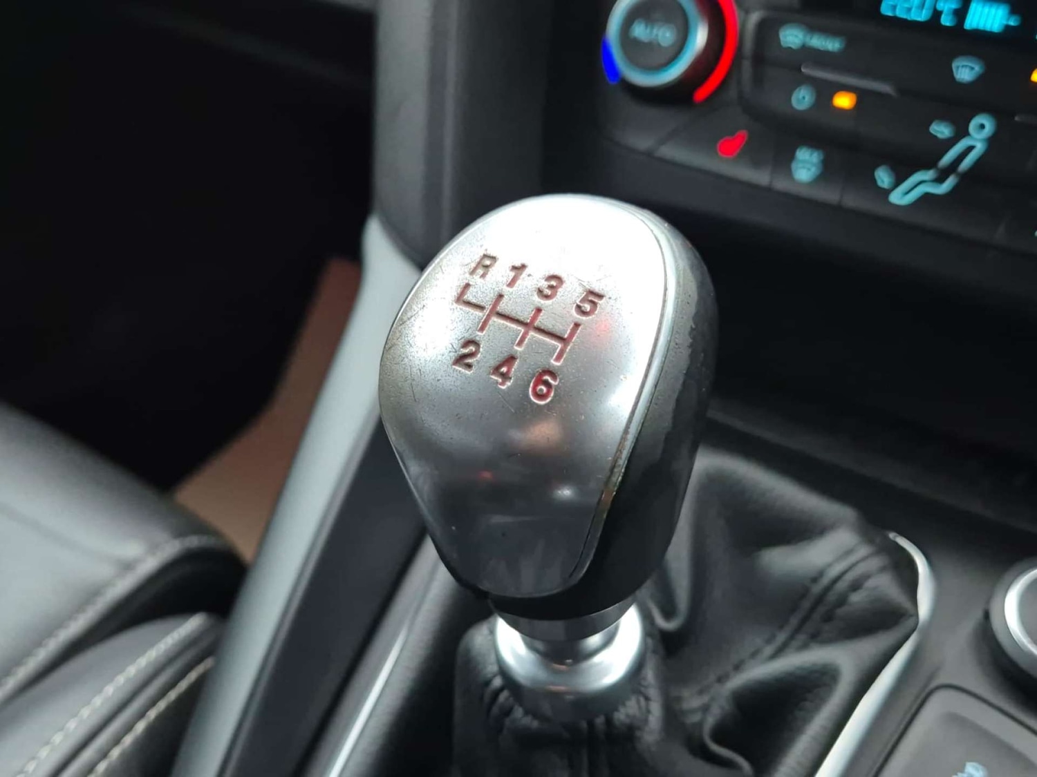 Used Ford Focus 2015 for sale - 76847003: Photo 34