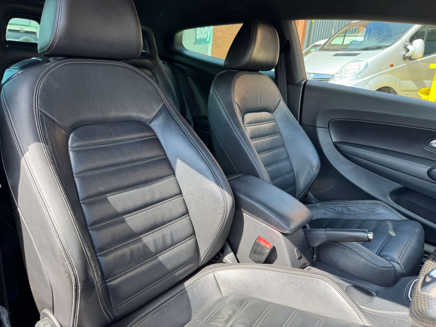 Used Volkswagen Scirocco 2012 for sale - 76602105: Photo 16