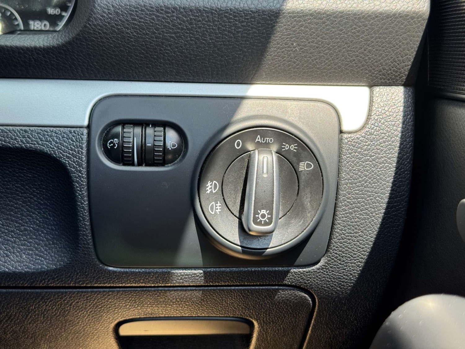 Used Volkswagen Scirocco 2012 for sale - 76602105: Photo 33