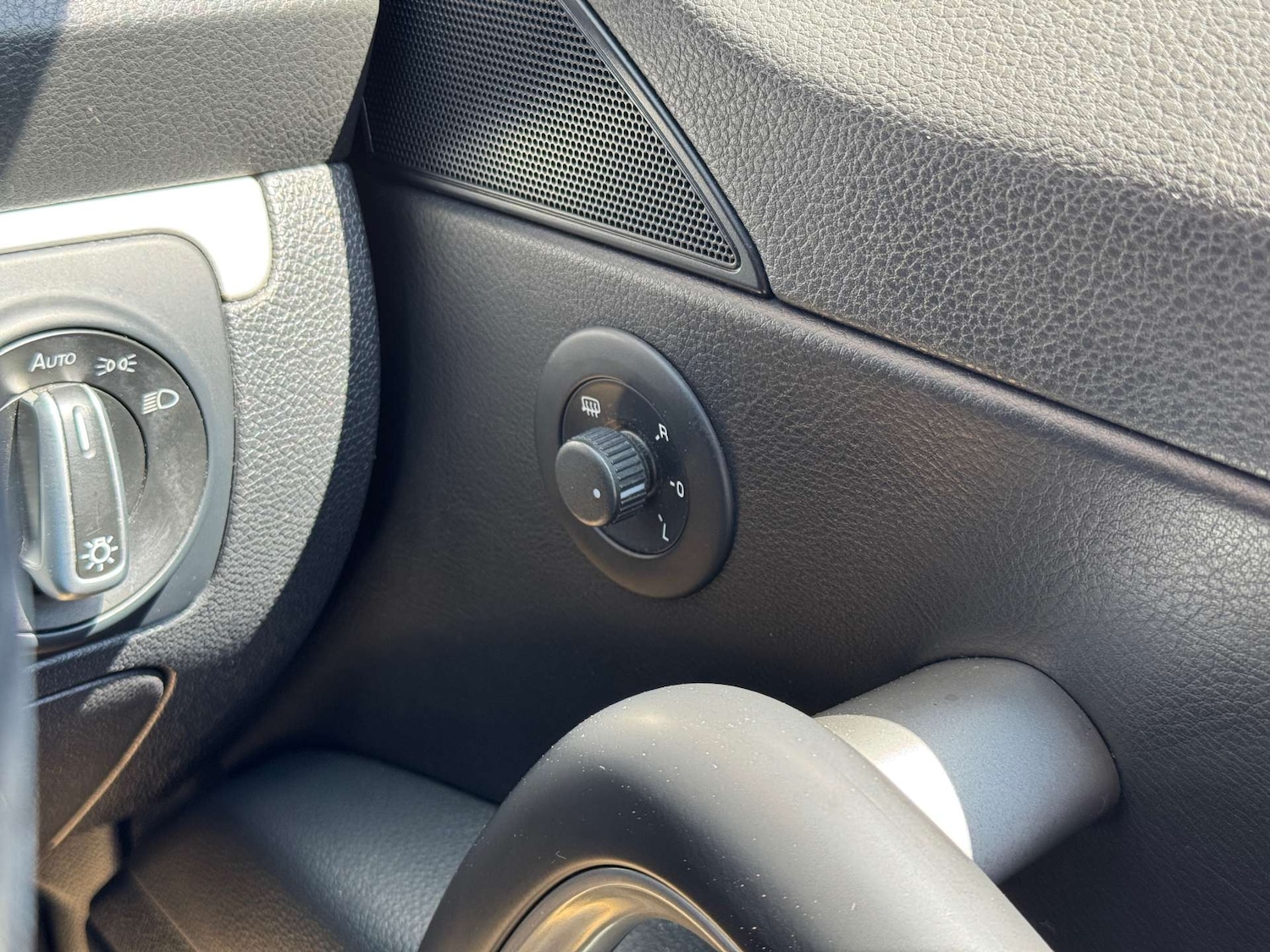 Used Volkswagen Scirocco 2012 for sale - 76602105: Photo 34