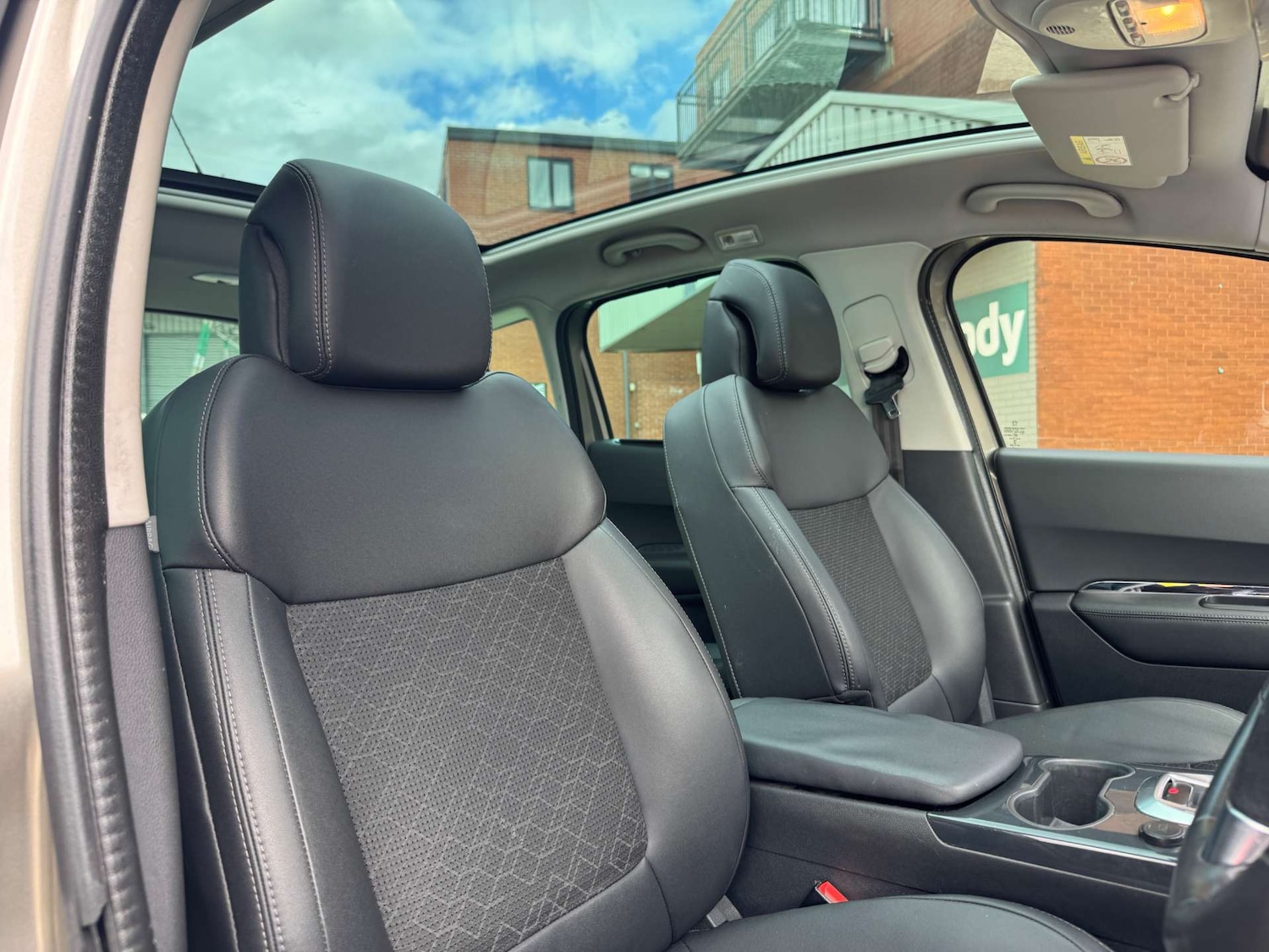 Used Peugeot 3008 2015 for sale - 76520324: Photo 17