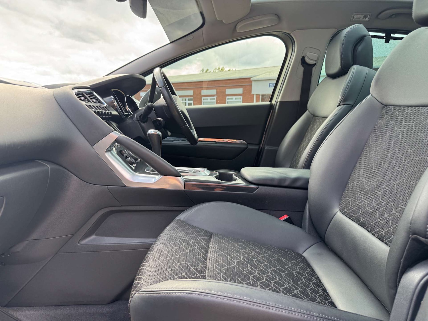 Used Peugeot 3008 2015 for sale - 76520324: Photo 19