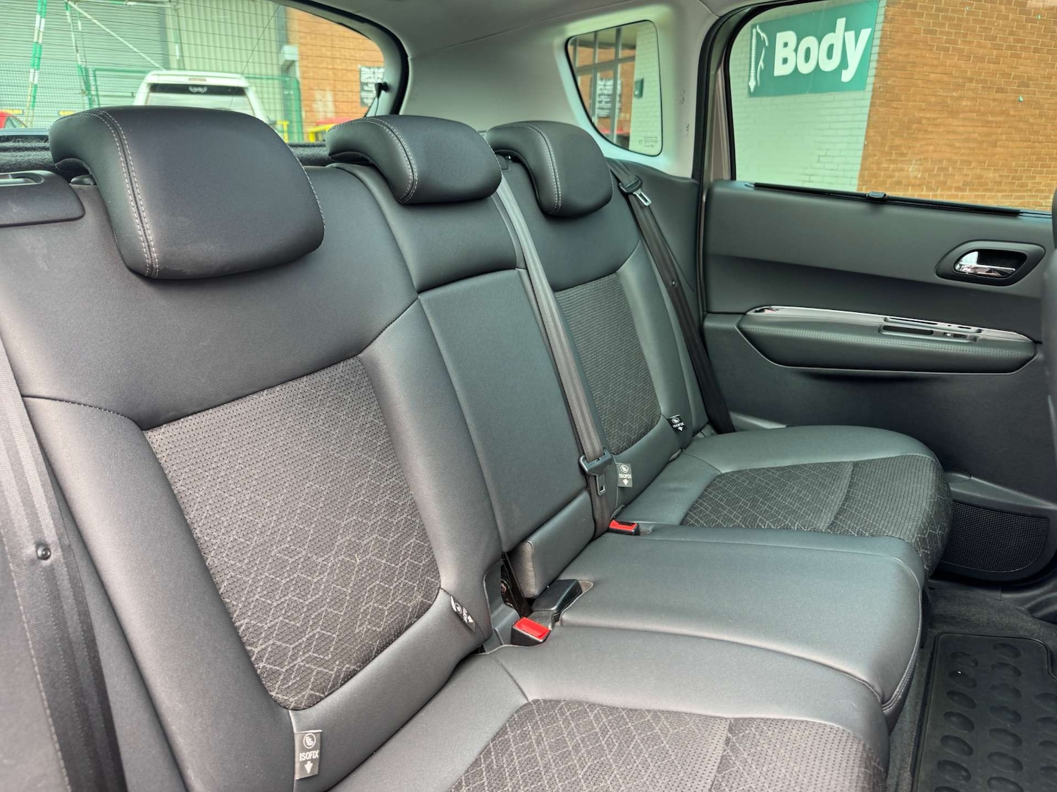 Used Peugeot 3008 2015 for sale - 76520324: Photo 23