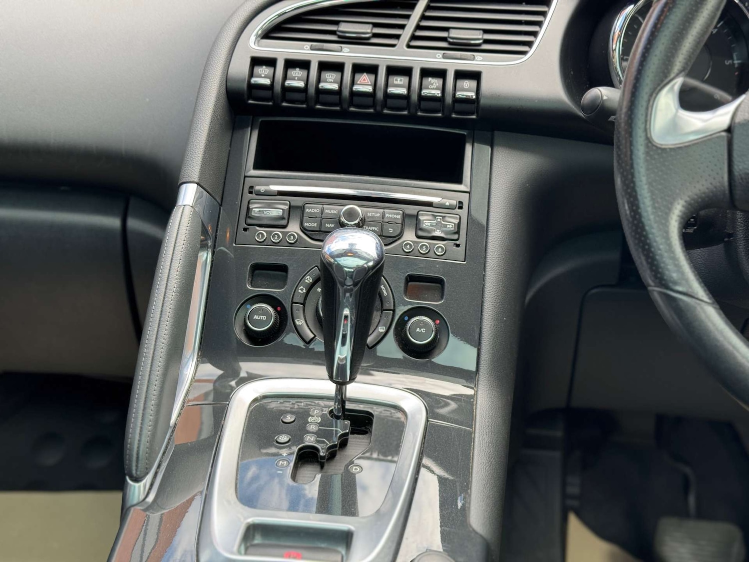 Used Peugeot 3008 2015 for sale - 76520324: Photo 38