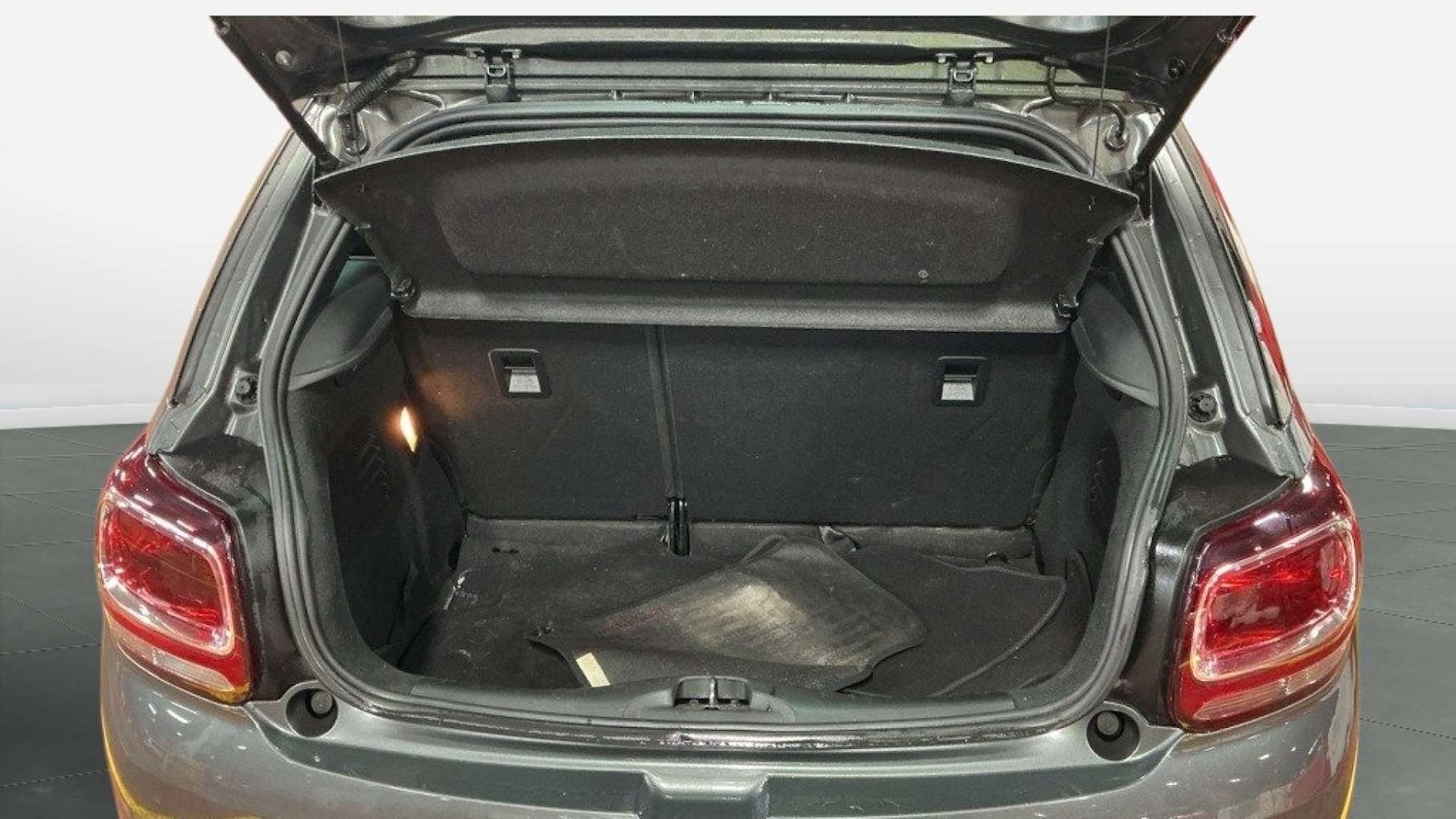 Used DS Automobiles DS 3 2017 for sale - 76772753: Photo 16