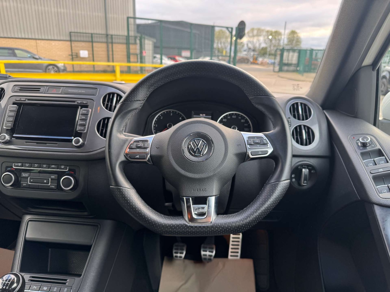 Used Volkswagen Tiguan 2012 for sale - 76241033: Photo 31