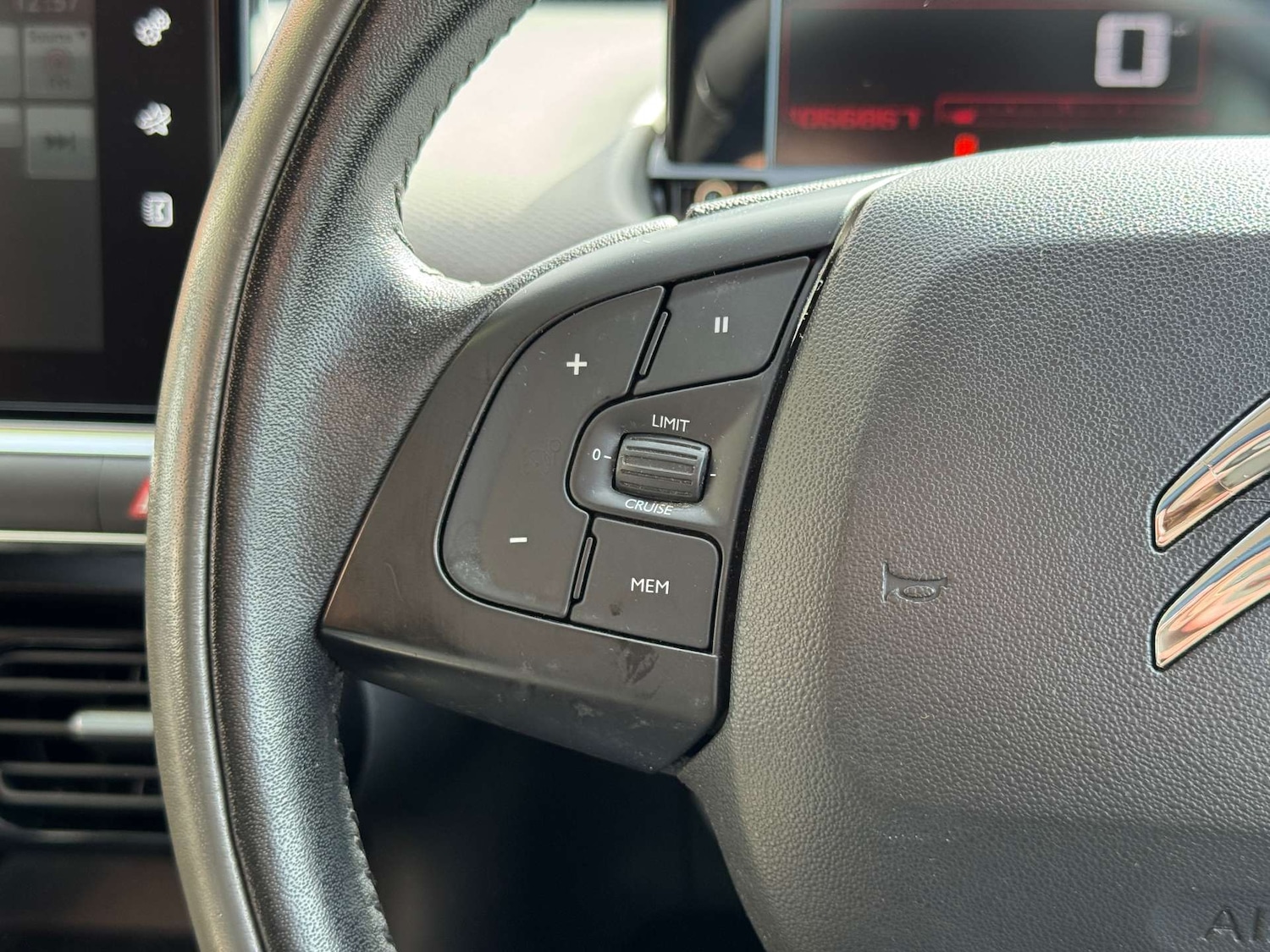 Used Citroen C4 Cactus 2017 for sale - 76520319: Photo 31