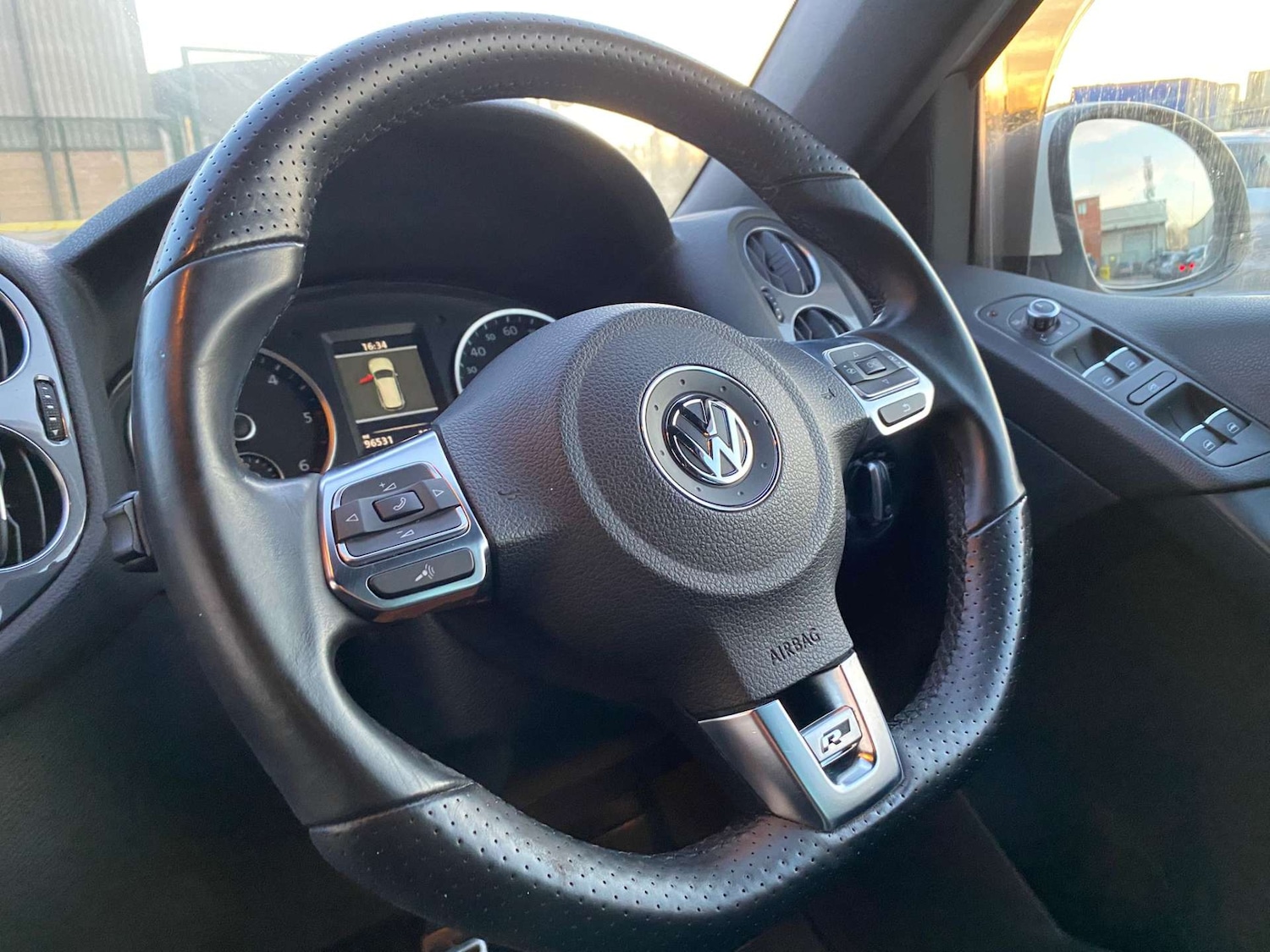 Used Volkswagen Tiguan 2013 for sale - 76866950: Photo 49