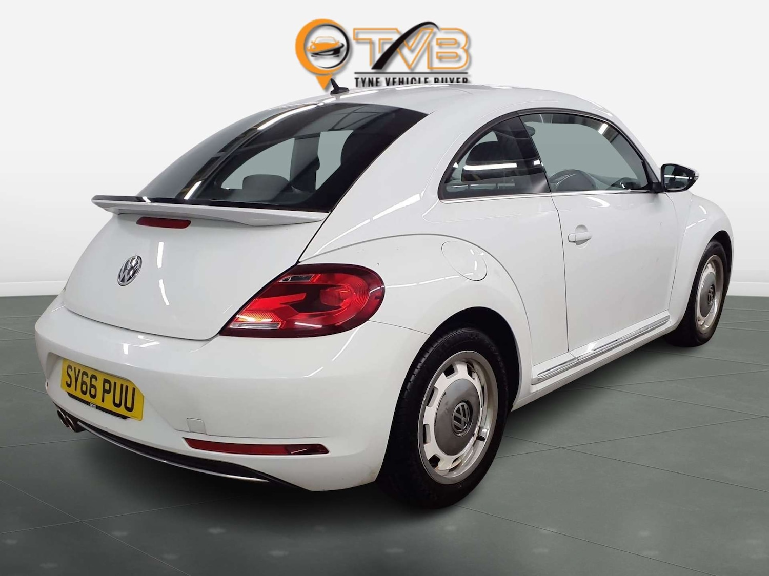 Used Volkswagen Beetle 2016 for sale - 76866961: Photo 2