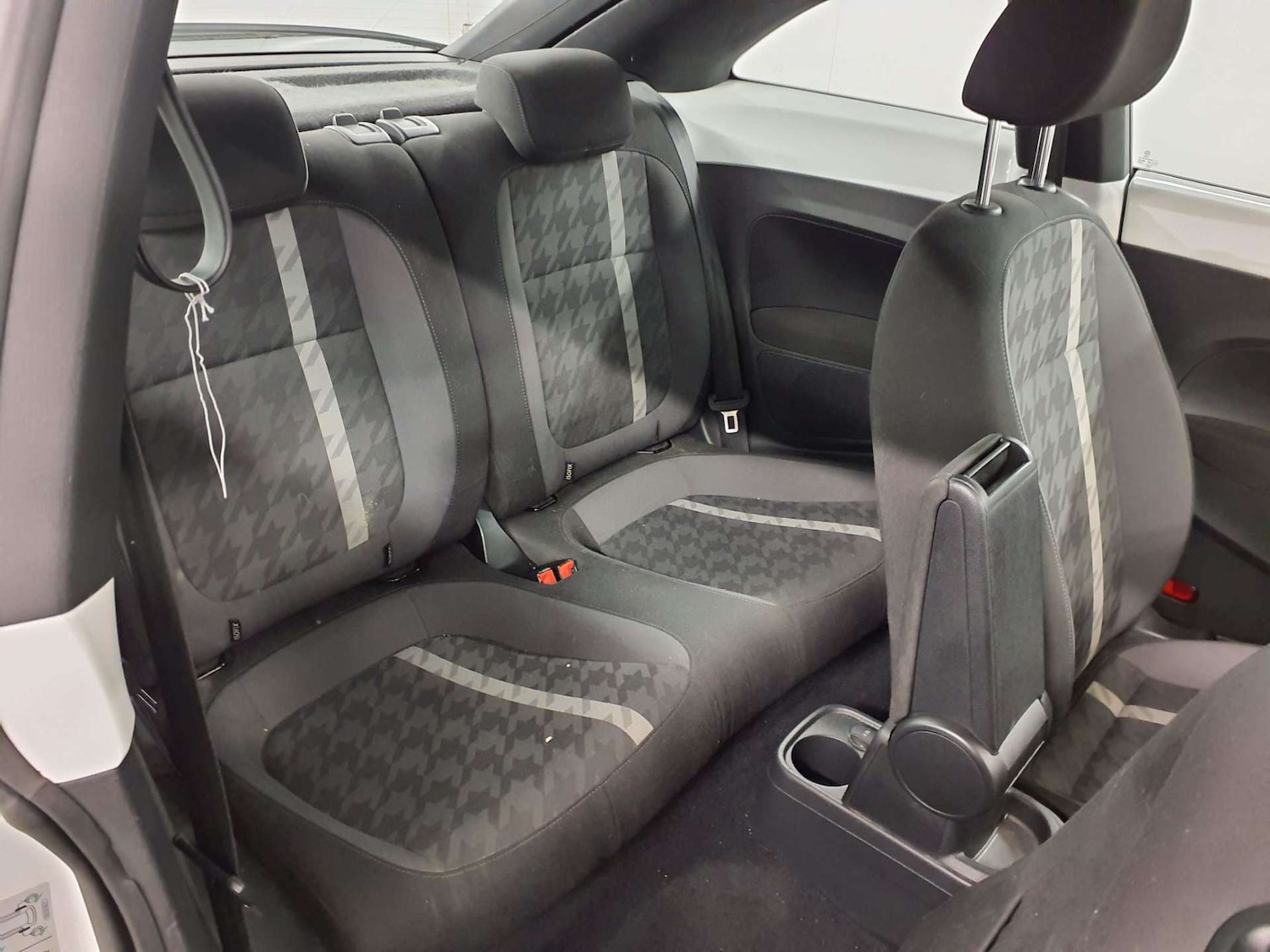 Used Volkswagen Beetle 2016 for sale - 76866961: Photo 8