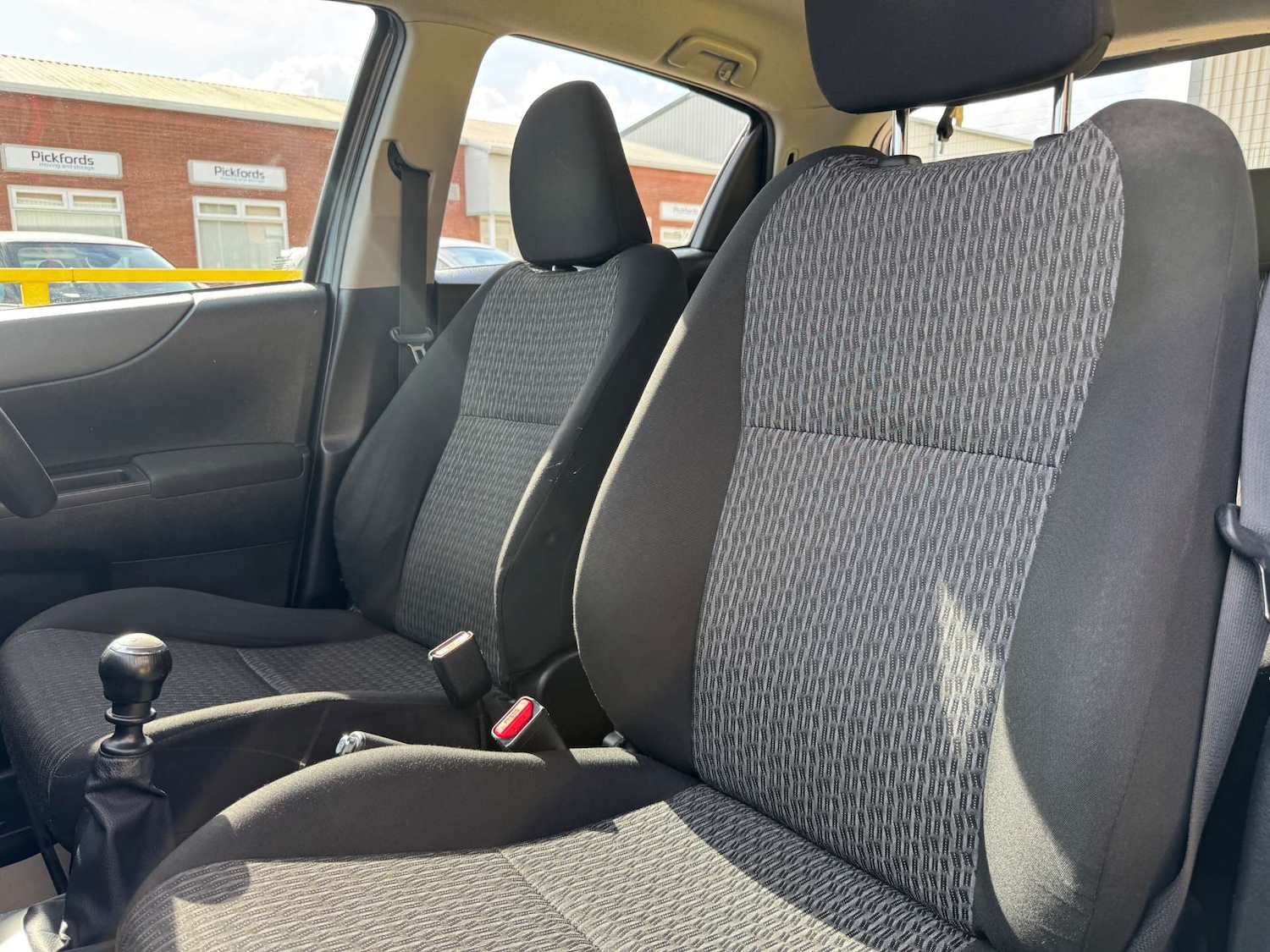 Used Toyota Yaris 2013 for sale - 76713369: Photo 19