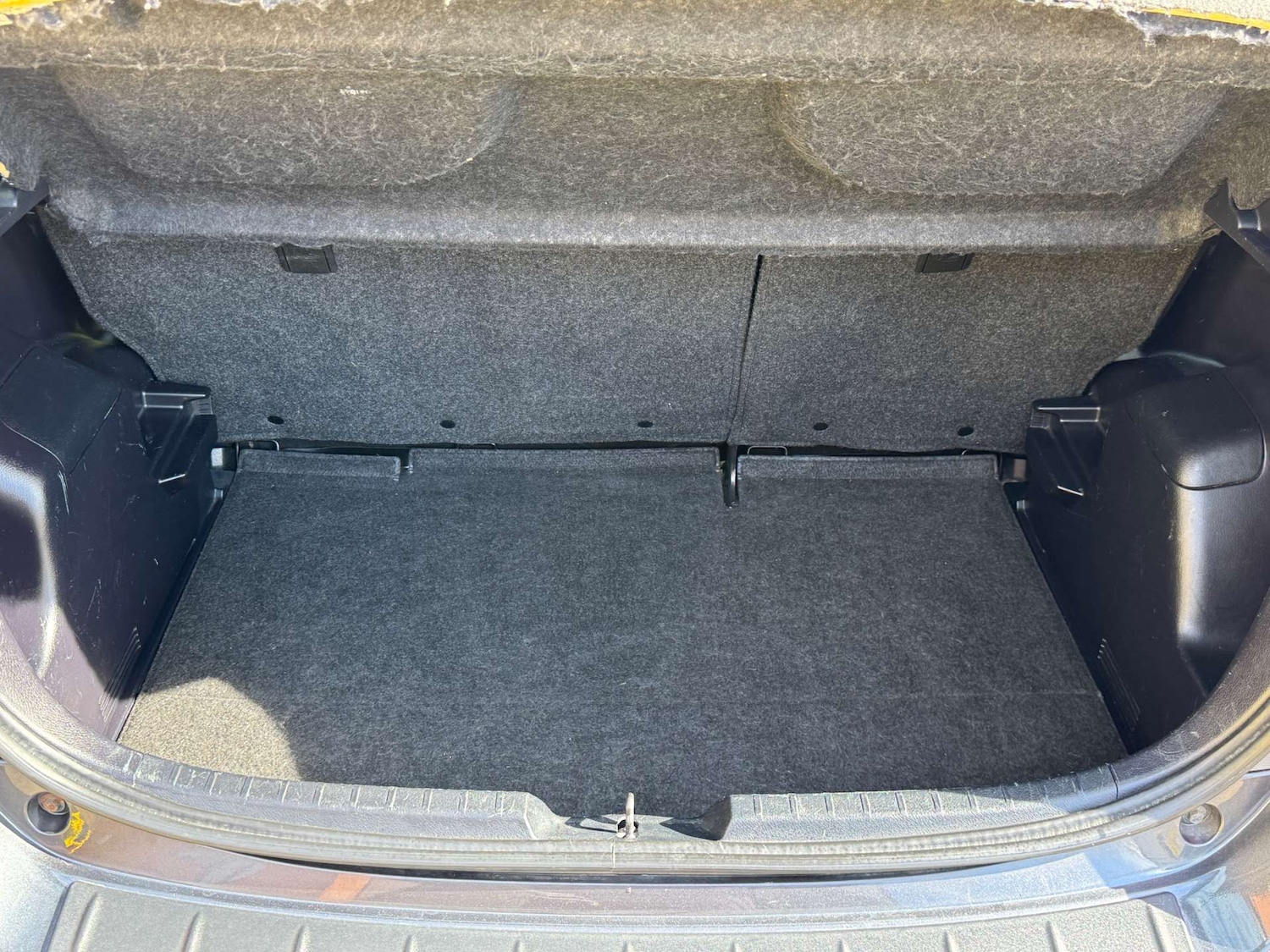 Used Toyota Yaris 2013 for sale - 76713369: Photo 27