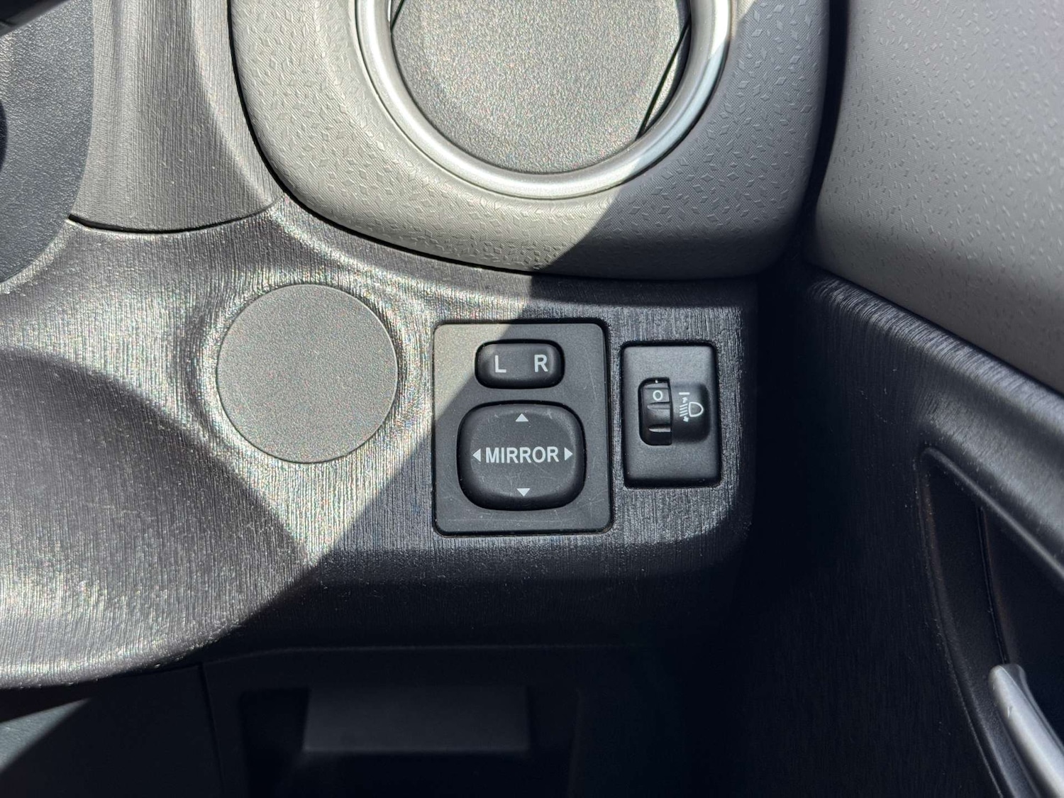 Used Toyota Yaris 2013 for sale - 76713369: Photo 35