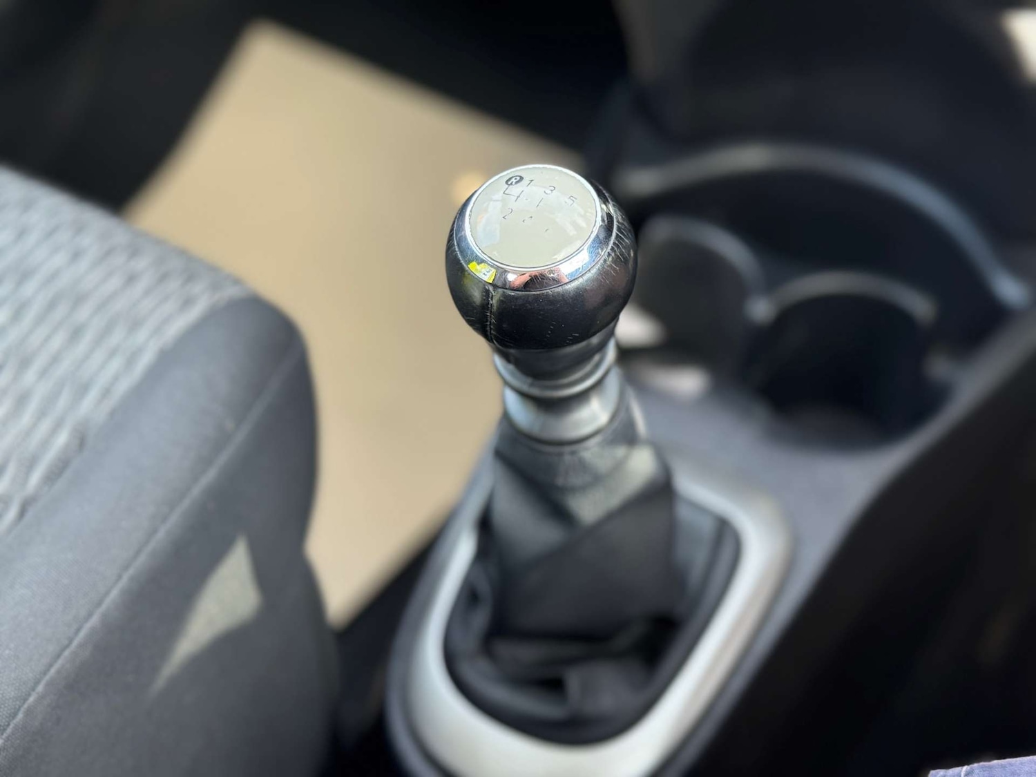 Used Toyota Yaris 2013 for sale - 76713369: Photo 38