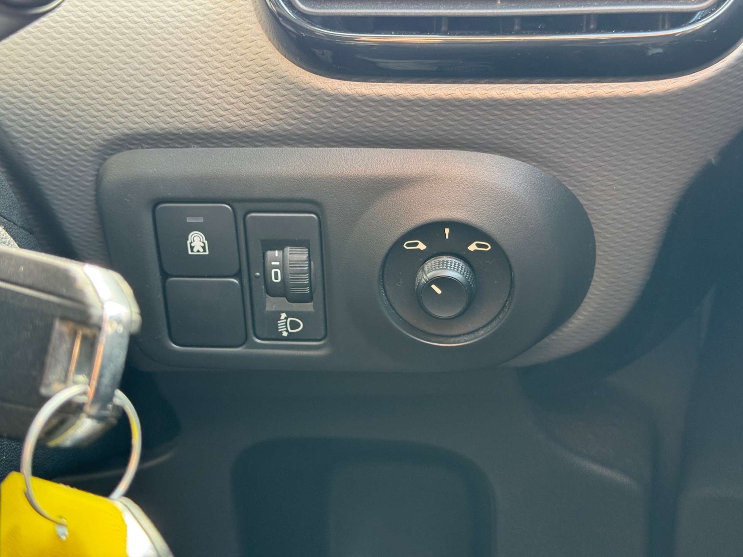 Used Citroen C4 Cactus 2017 for sale - 76698008: Photo 34