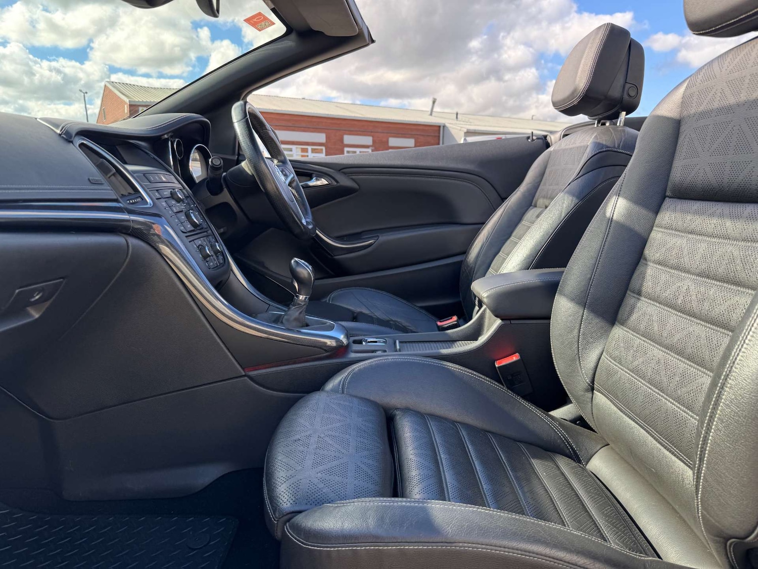 Used Vauxhall Cascada 2015 for sale - 76101700: Photo 19