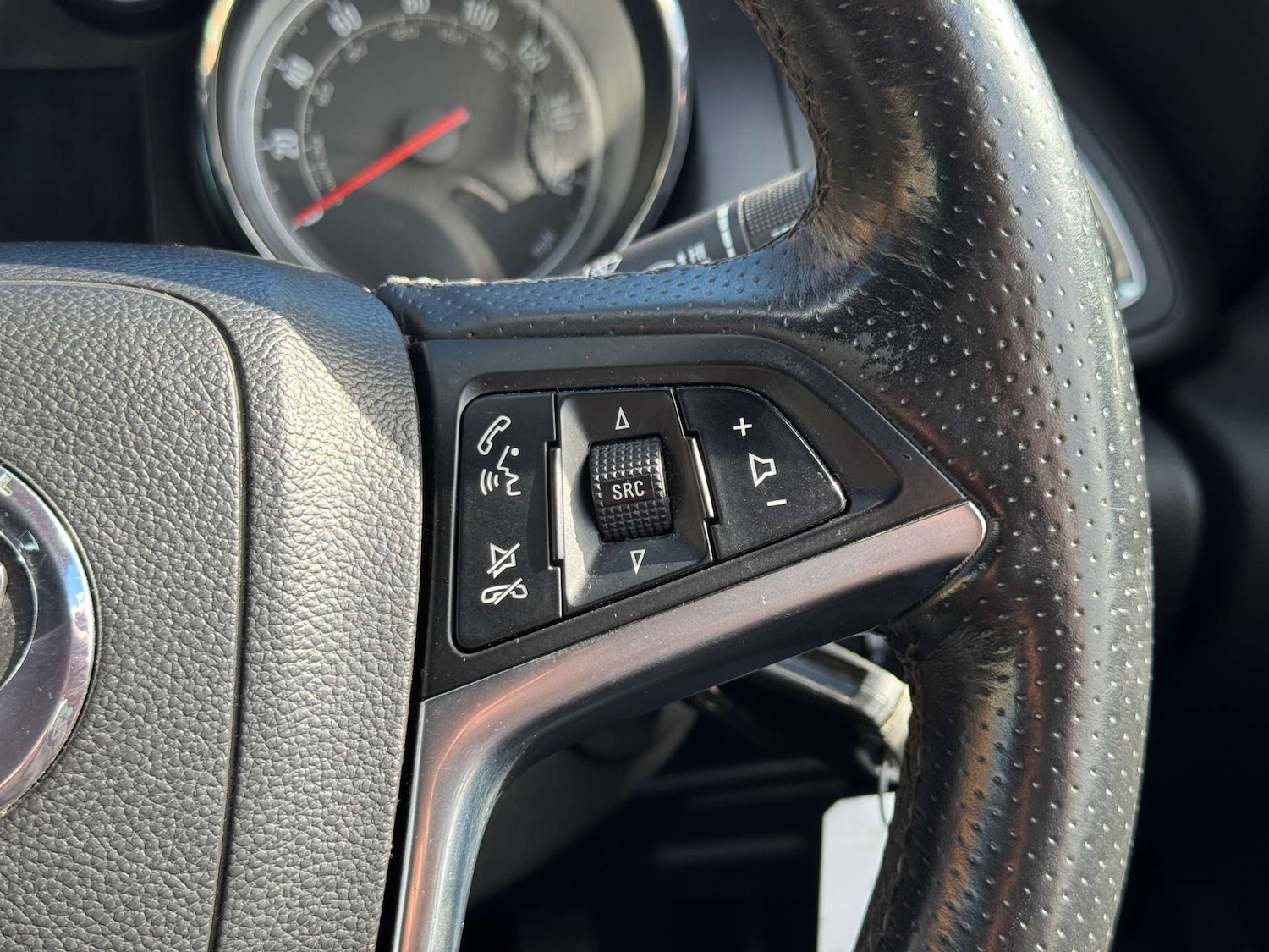 Used Vauxhall Cascada 2015 for sale - 76101700: Photo 28