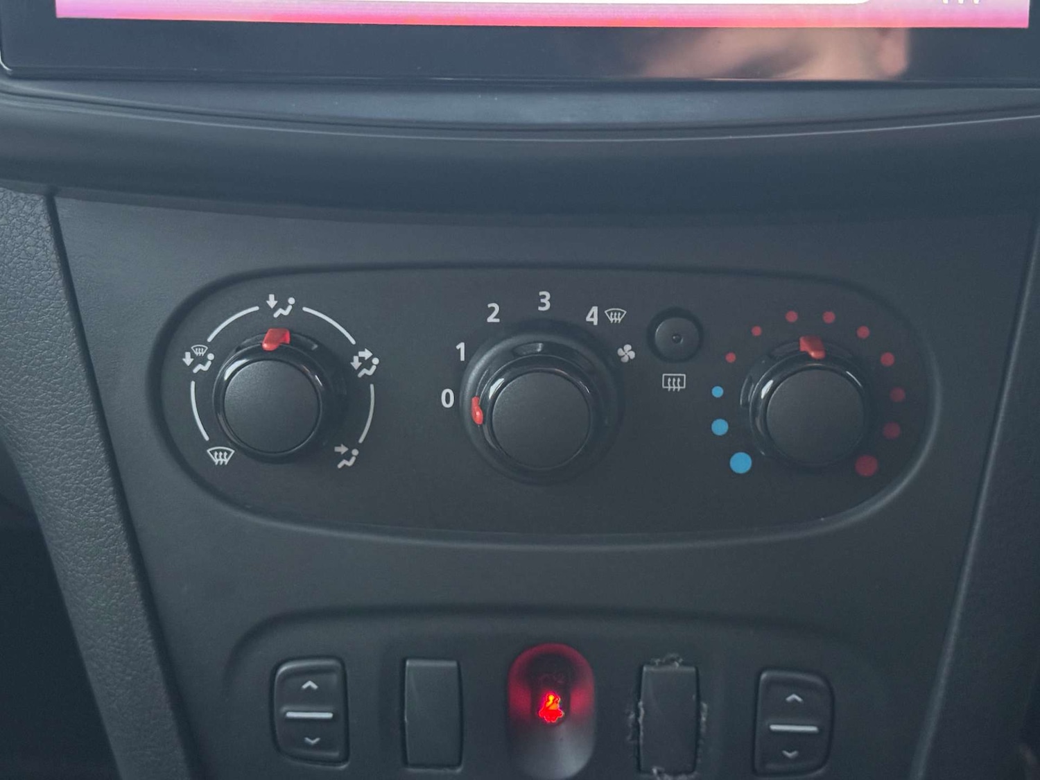 Used Dacia Sandero Stepway 2014 for sale - 76520320: Photo 38