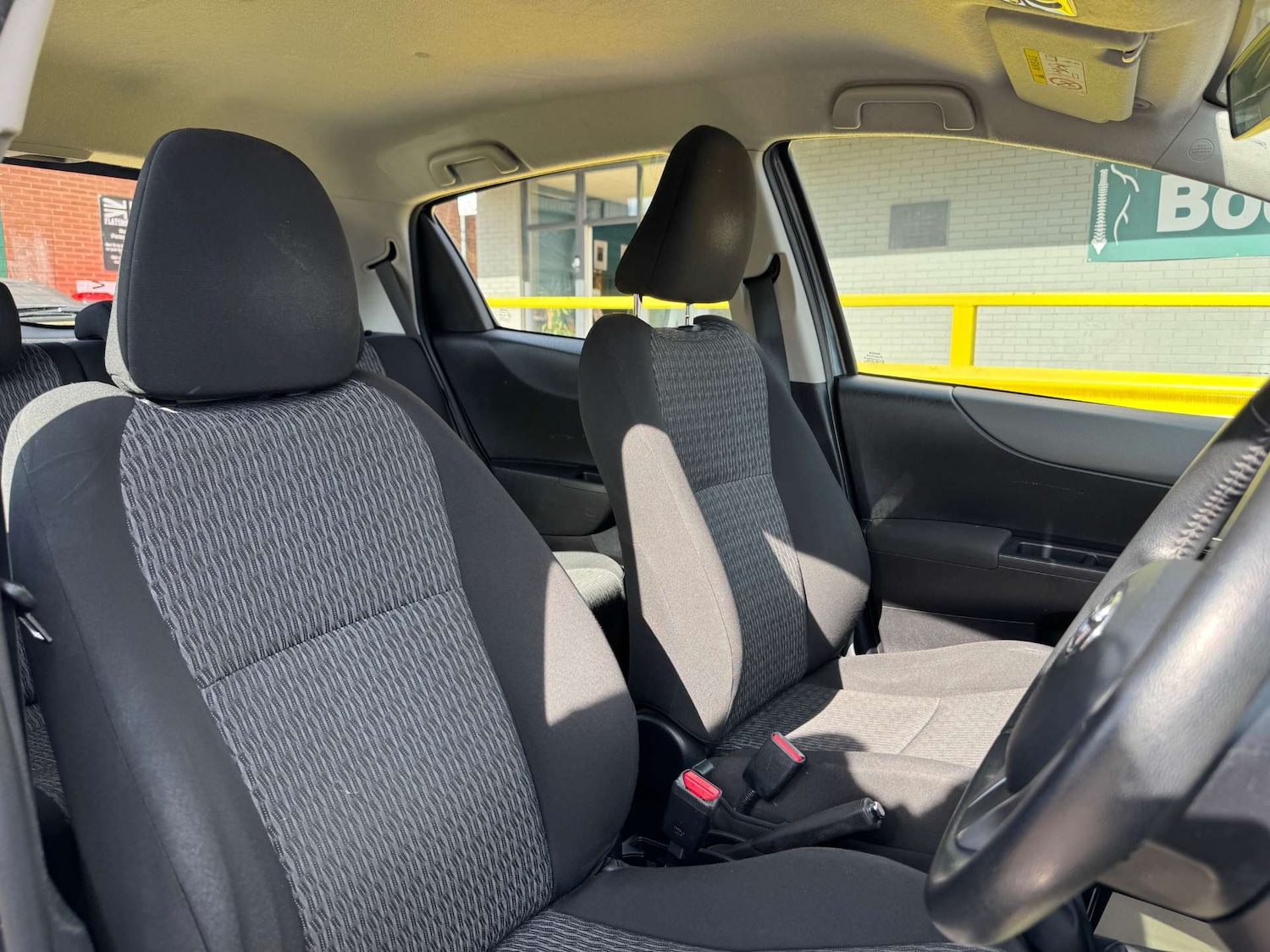 Used Toyota Yaris 2013 for sale - 76602044: Photo 16