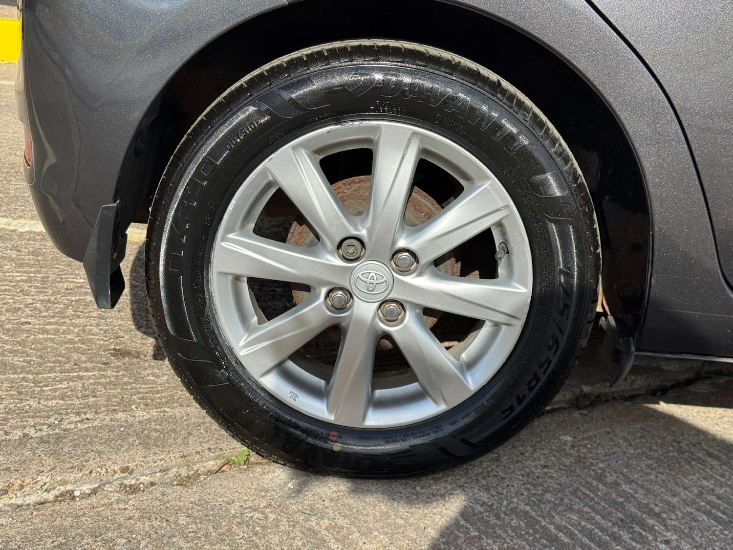 Used Toyota Yaris 2013 for sale - 76602044: Photo 51