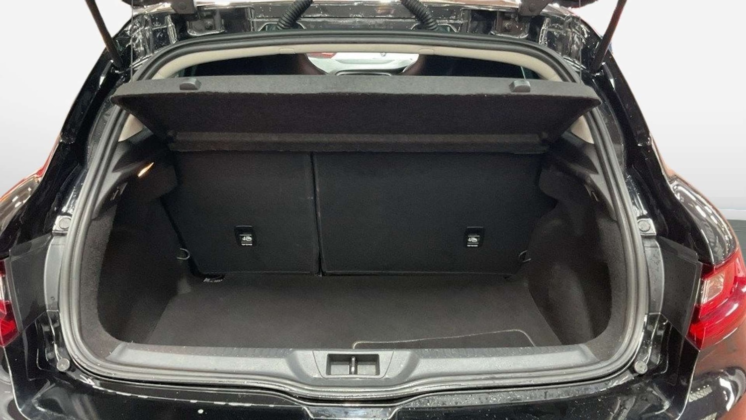 Used Renault Megane 2017 for sale - 76101663: Photo 16