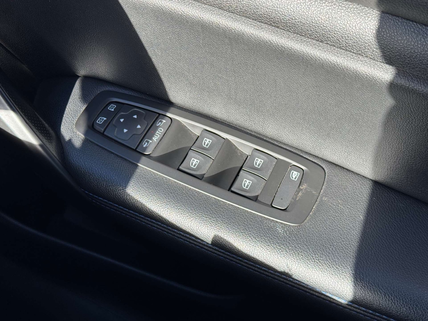 Used Renault Megane 2017 for sale - 76101663: Photo 39