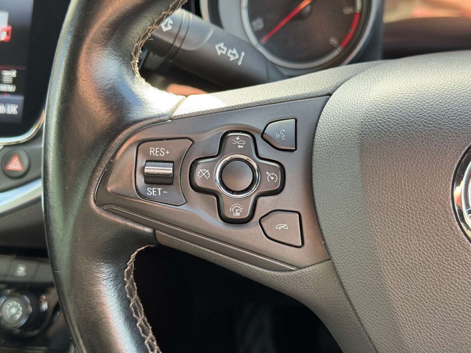 Used Vauxhall Astra 2016 for sale - 76650411: Photo 31