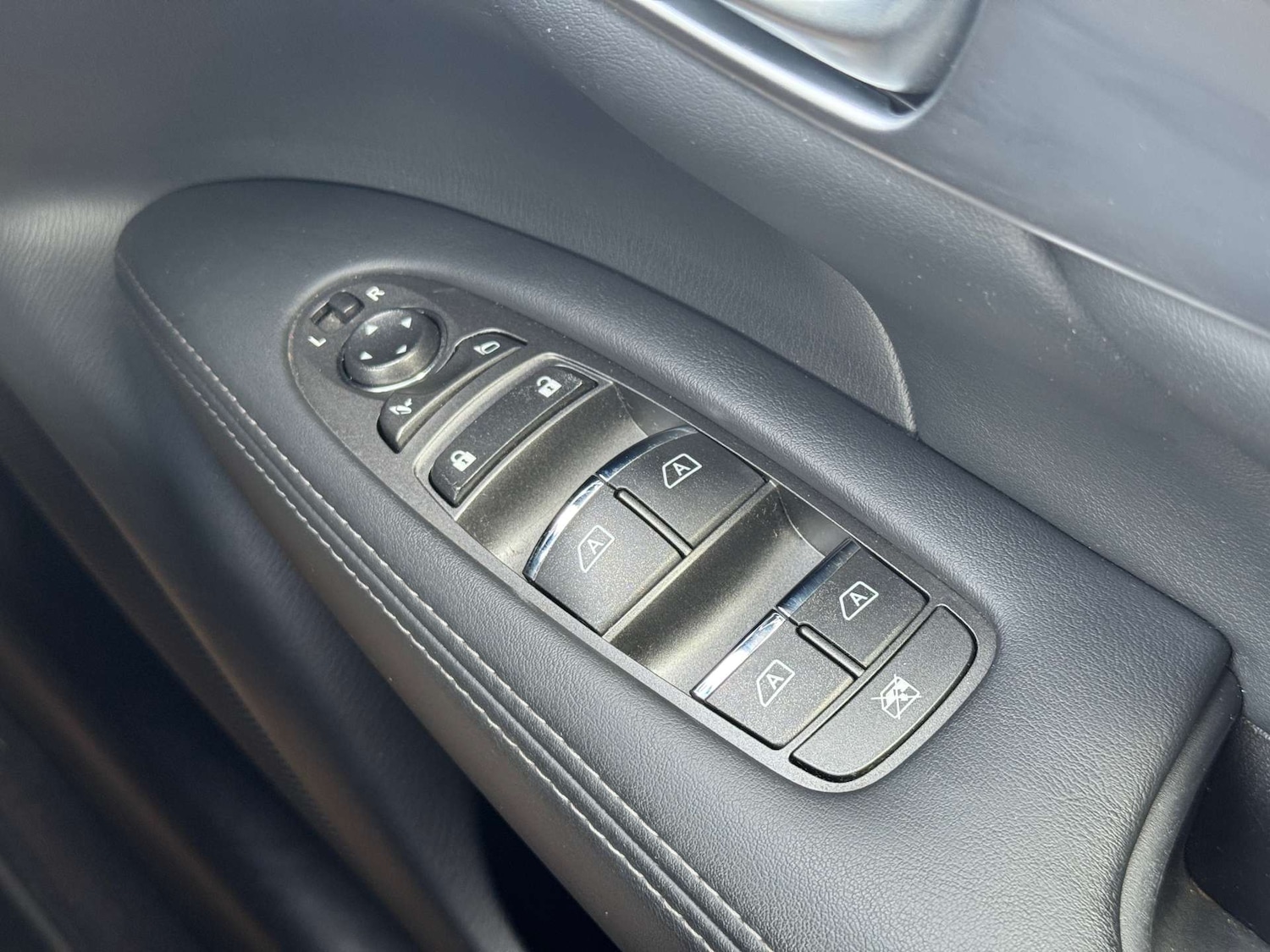 Used Infiniti M 2013 for sale - 76101677: Photo 38