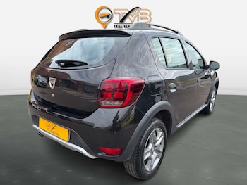 Used Dacia Sandero Stepway 2019 for sale - 76101622: Photo