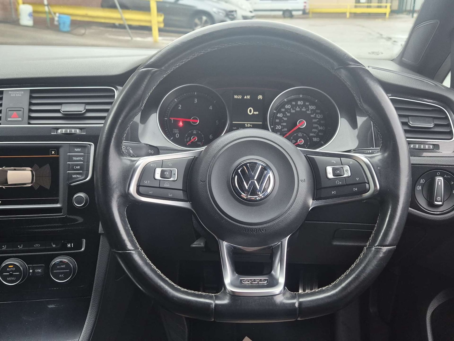 Used Volkswagen Golf 2015 for sale - 77121310: Photo 39