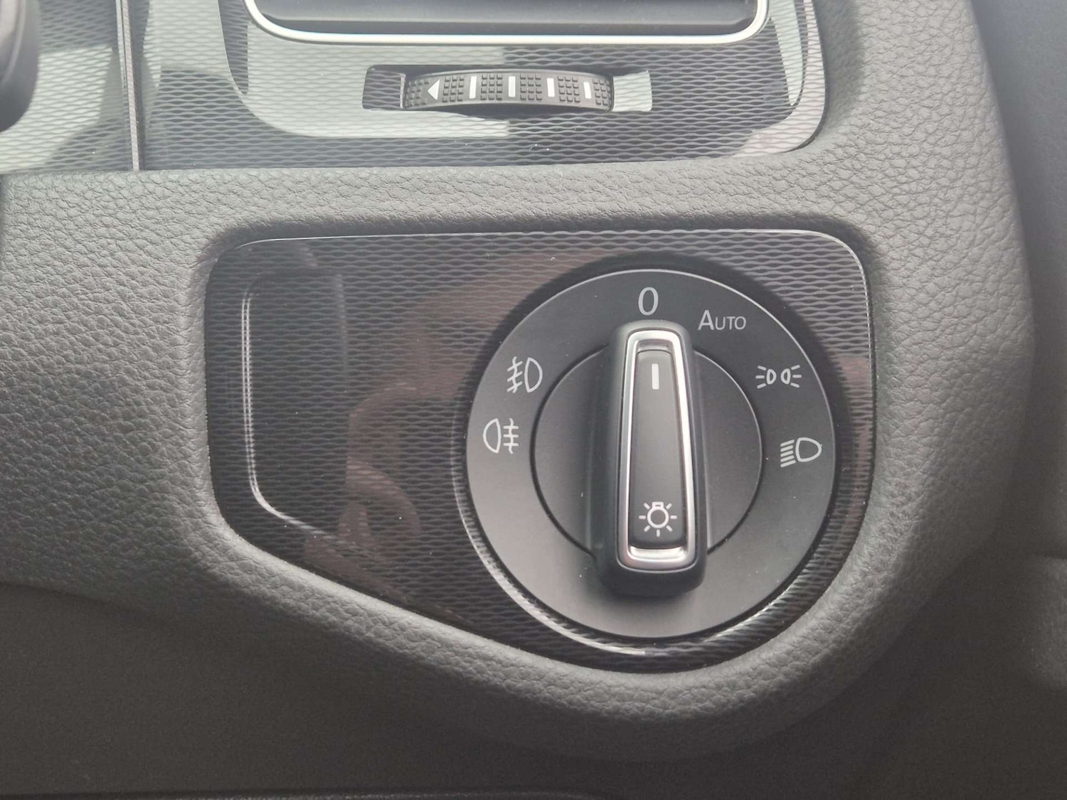 Used Volkswagen Golf 2015 for sale - 77121310: Photo 42