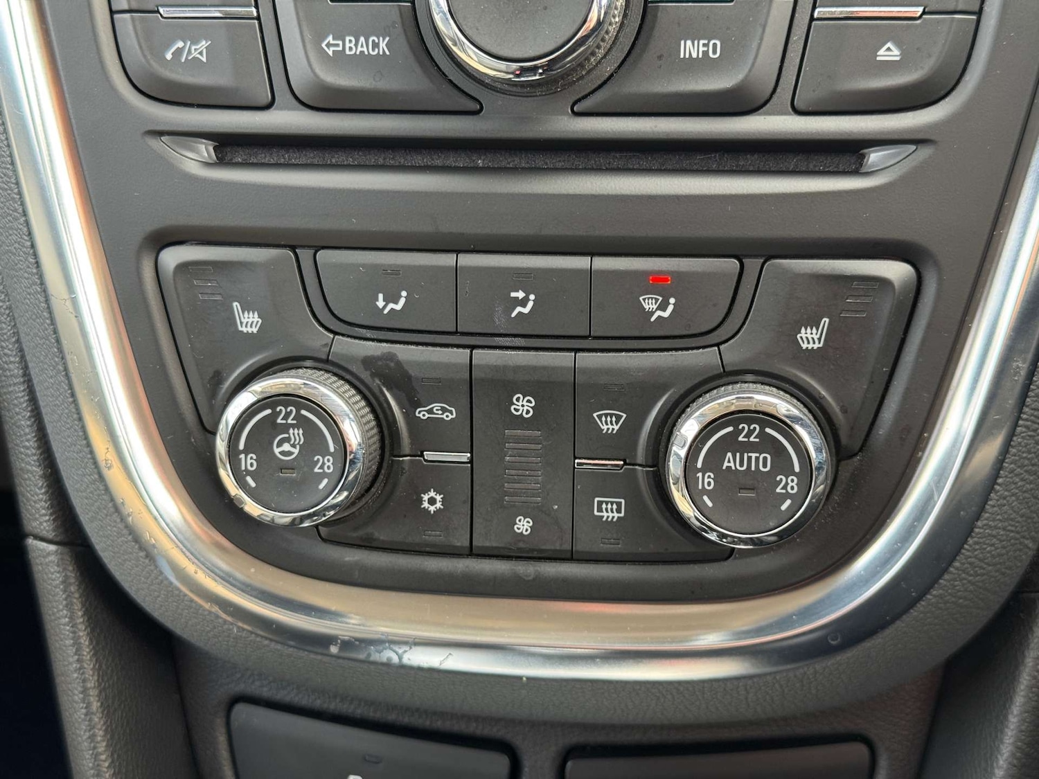 Used Vauxhall Mokka 2015 for sale - 76101595: Photo 40