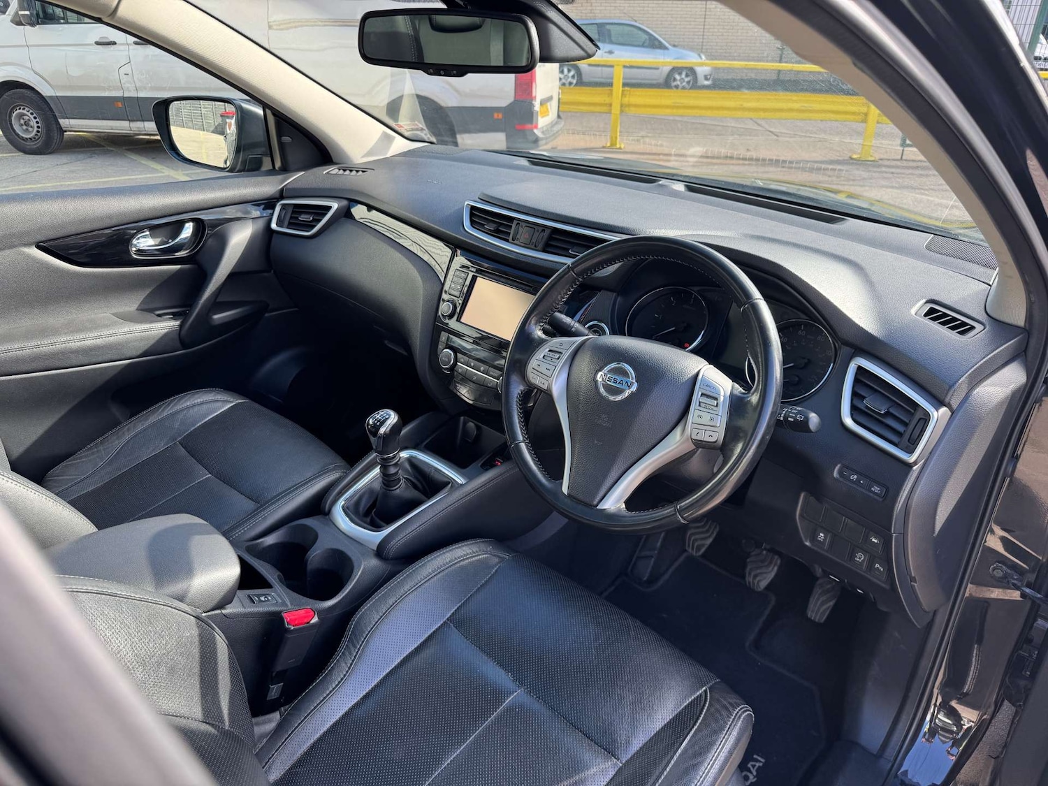 Used Nissan Qashqai 2016 for sale - 76101672: Photo 14