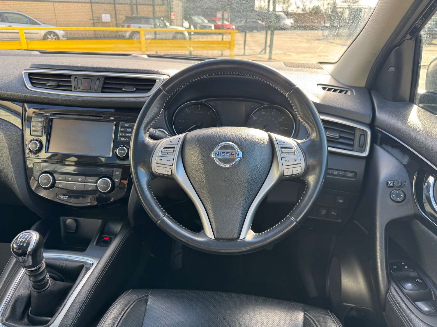 Used Nissan Qashqai 2016 for sale - 76101672: Photo 30