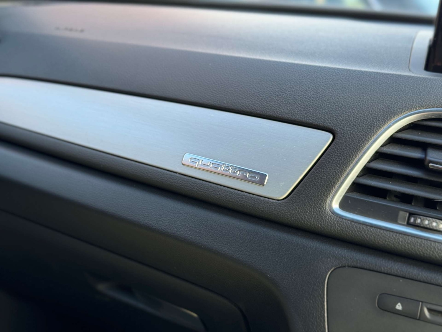 Used Audi Q3 2013 for sale - 76101684: Photo 50