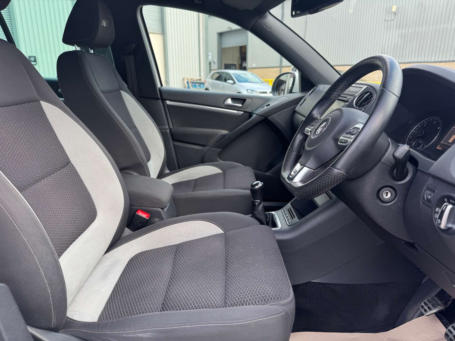 Used Volkswagen Tiguan 2012 for sale - 77329443: Photo 16