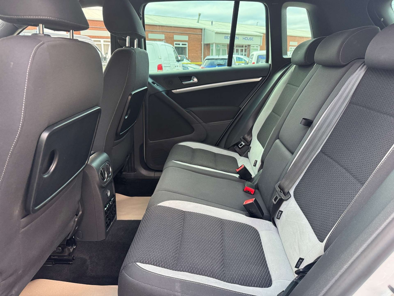 Used Volkswagen Tiguan 2012 for sale - 77329443: Photo 26