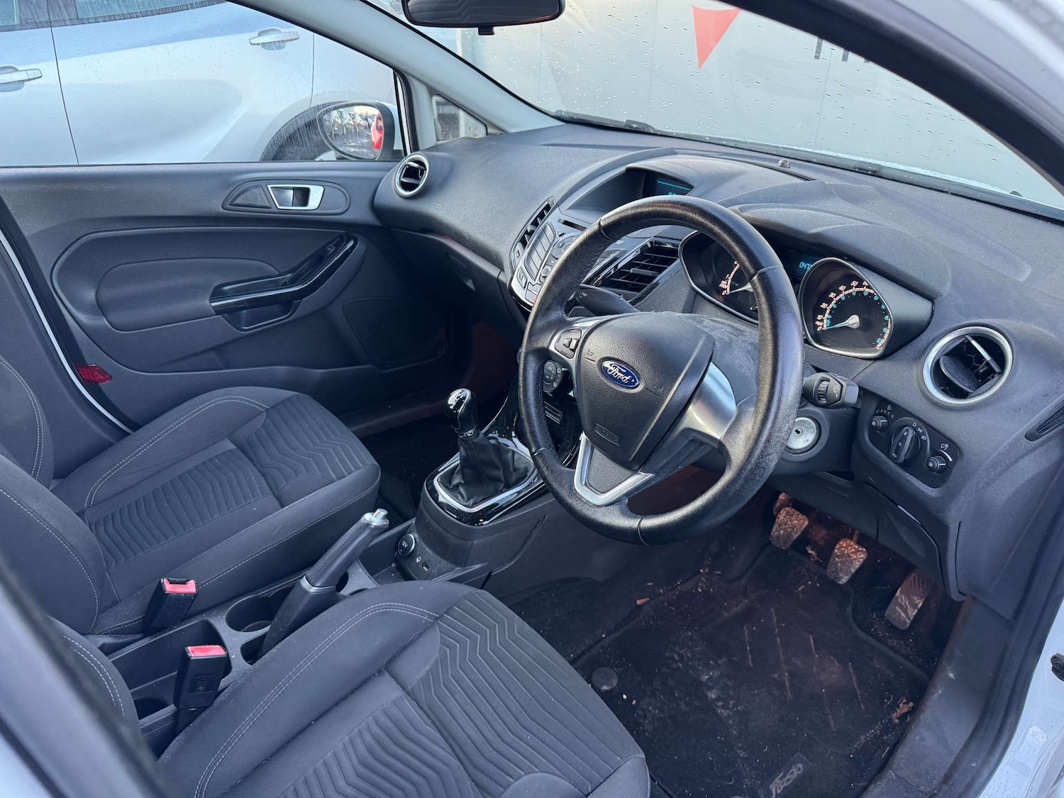 Used Ford Fiesta 2015 for sale - 76735836: Photo 8