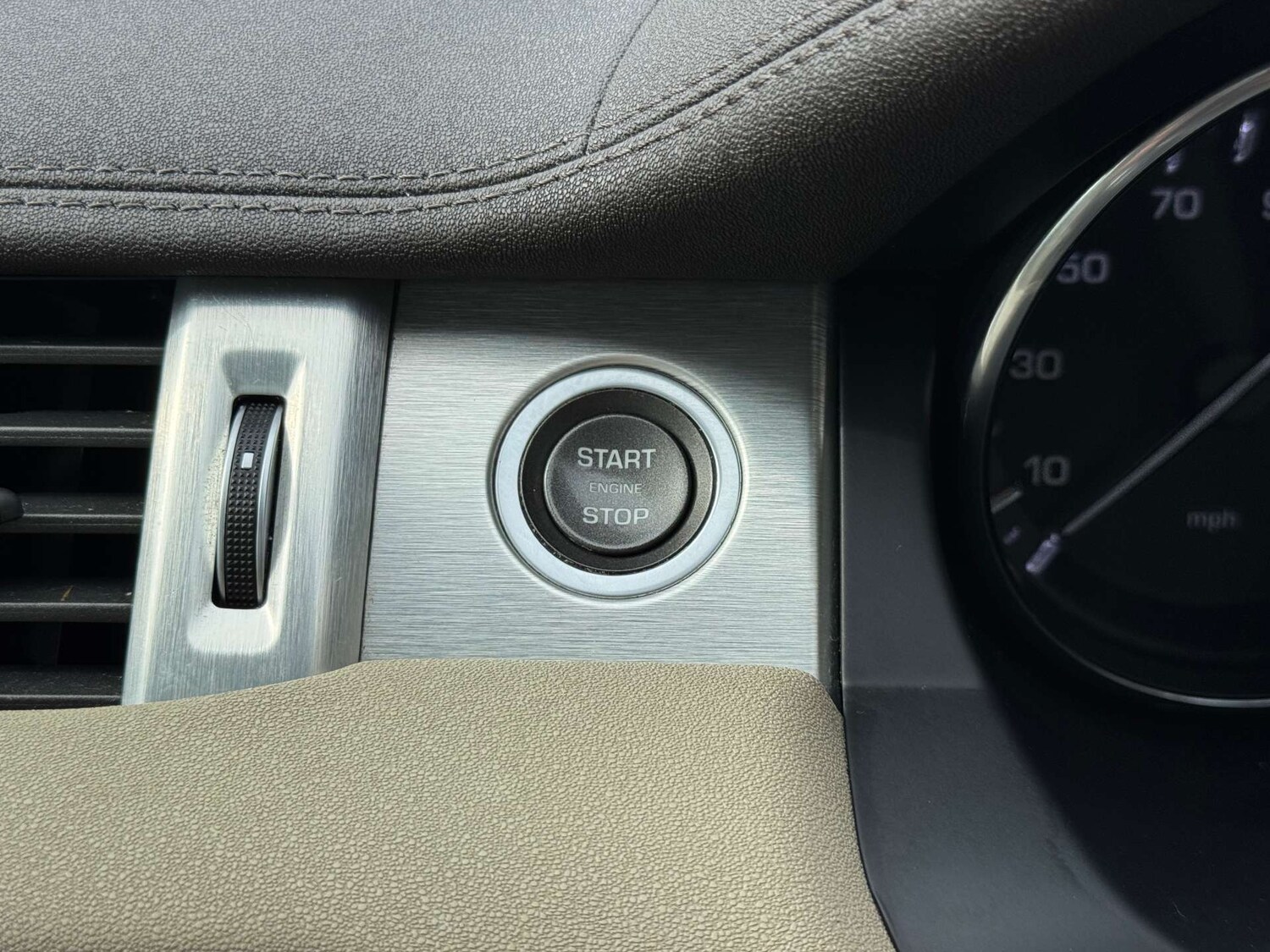 Used Land Rover Range Rover Evoque 2015 for sale - 76101618: Photo 31