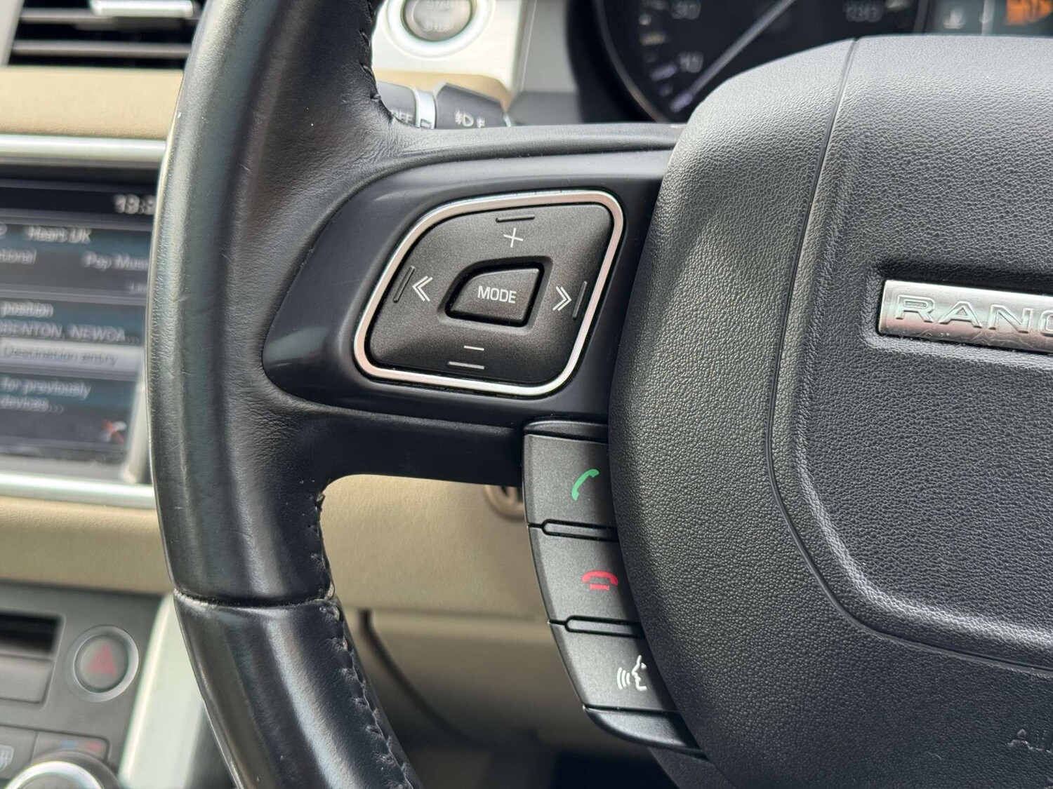 Used Land Rover Range Rover Evoque 2015 for sale - 76101618: Photo 32