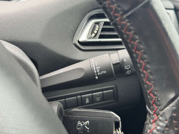 Used Peugeot 308 2015 for sale - 76123821: Photo 23