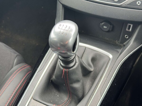 Used Peugeot 308 2015 for sale - 76123821: Photo 28