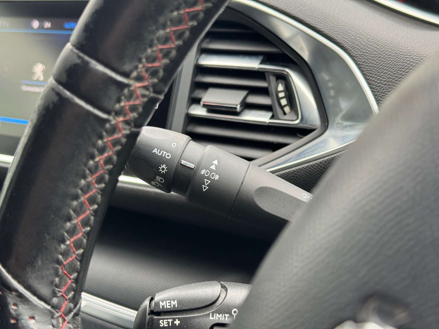 Used Peugeot 308 2015 for sale - 76123821: Photo 33