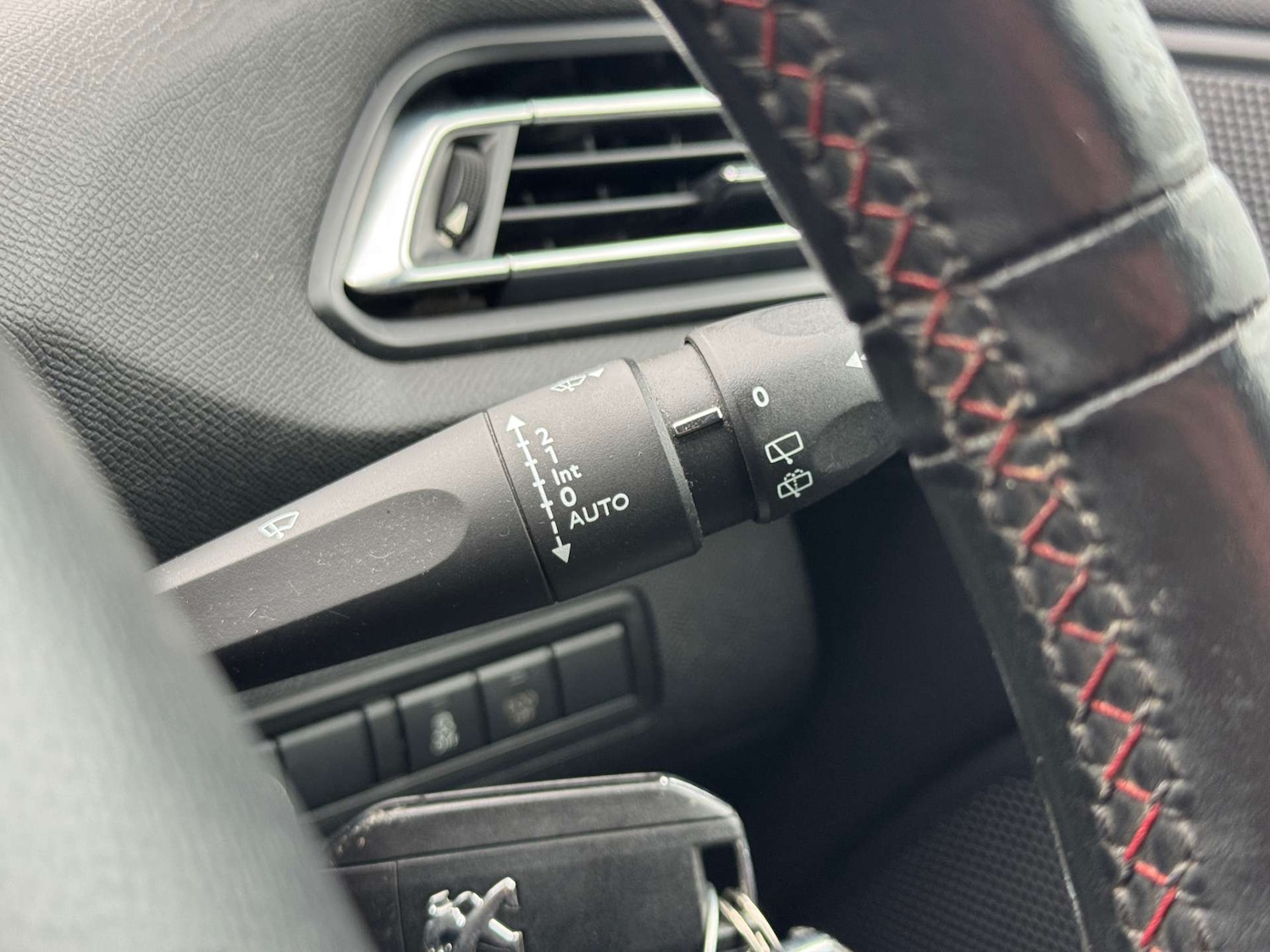 Used Peugeot 308 2015 for sale - 76123821: Photo 35