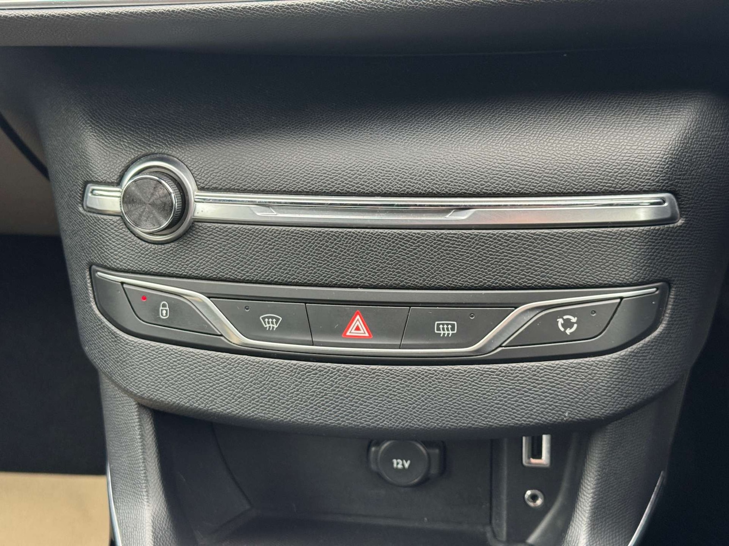 Used Peugeot 308 2015 for sale - 76123821: Photo 41